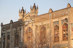 المباني العشرة الأكثر إثارة للإعجاب في طهران