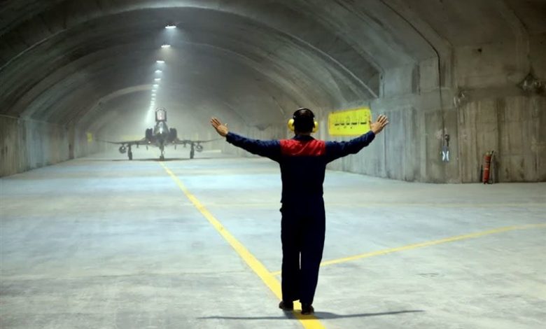 الجيش الإيراني يزيح الستار عن قاعدة جوية تحت الأرض+ صور
