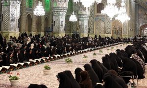 بحضور آلاف الزائرين... إقامة جلسات ختم القرآن الكريم الرمضانية في حرم الإمام علي بن موسى الرضا بمدينة مشهد المقدسة.