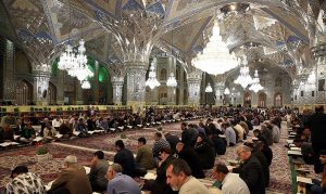 بحضور آلاف الزائرين... إقامة جلسات ختم القرآن الكريم الرمضانية في حرم الإمام علي بن موسى الرضا بمدينة مشهد المقدسة.