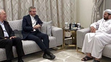 علي باقري يبحث مع وزير الدولة بالخارجية القطرية تعزيز الاستقرار والسلام في المنطقة