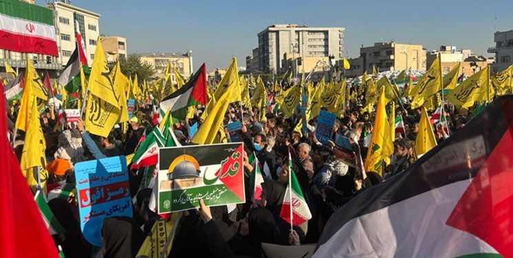 مسيرات ضخمة في طهران دعما لاطفال غزة