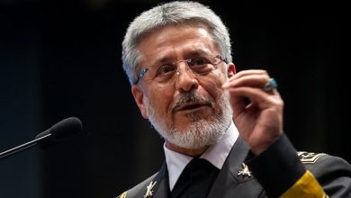 الادميرال سياري: ايران قوة رائدة بالمنطقة بمجال الصواريخ والمسيرات الذكية