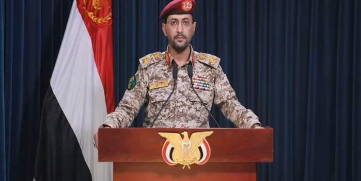 وشدّد سريع على أنّ القوات المسلحة اليمنية استأنفت استهدافها السفن الإسرائيلية بضربات موجعة وقاصمة بالتزامن مع تجدّد العدوان الإسرائيلي على قطاع غزّة بعد انتهاء الهدنة.