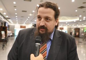 صحفي كوري: الامام الخميني بطل حياتي