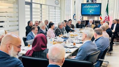 مدير الحوزات العلمية يلتقي خبراء الدراسات الايرانية والمستشرقين الروس في موسكو
