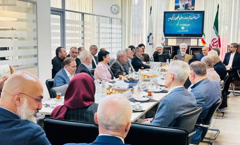 مدير الحوزات العلمية يلتقي خبراء الدراسات الايرانية والمستشرقين الروس في موسكو