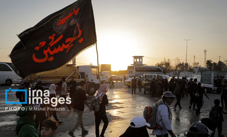 مقر الاربعين المركزي: لم يقع اي حادث أمني خلال مراسم الأربعين أعلن المقر المركزي للأربعين الحسيني في الجمهورية الاسلامية الايرانية أنه لم يتم الإبلاغ عن أي حوادث أمنية حتى الآن. وبين المقر المركزي للاربعين الحسيني في بيان اصدره مساء الجمعة أنه لم يتم الإبلاغ عن أي حوادث أمنية حتى الآن ولا ينبغي الالتفات الى الشائعات. واضاف: ان عدد الزوار الإيرانيين الذين ذهبوا إلى العراق للمشاركة في الاربعينية بلغ أكثر من 3 ملايين شخص حتى الان.