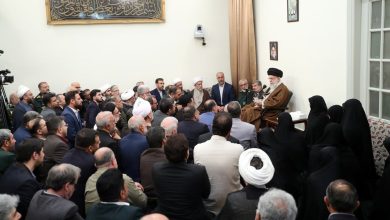 قائد الثورة الإسلامیة: لقد فشل الکیان الصهيوني، لكن الهزيمة الكبرى لحقت بالثقافة والحضارة الغربية